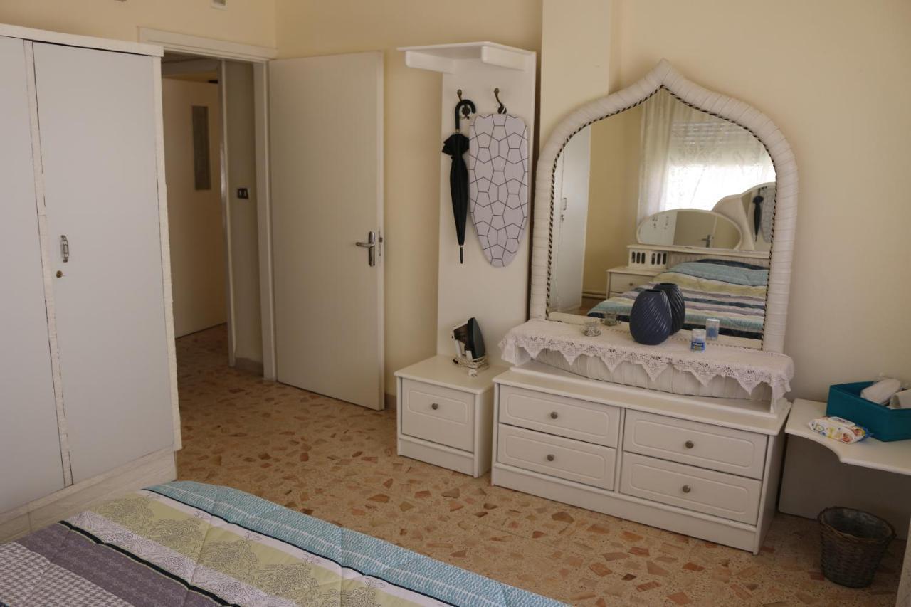 Alice & Andrew Apt. Few Steps To Madaba Old City Center Exterior photo