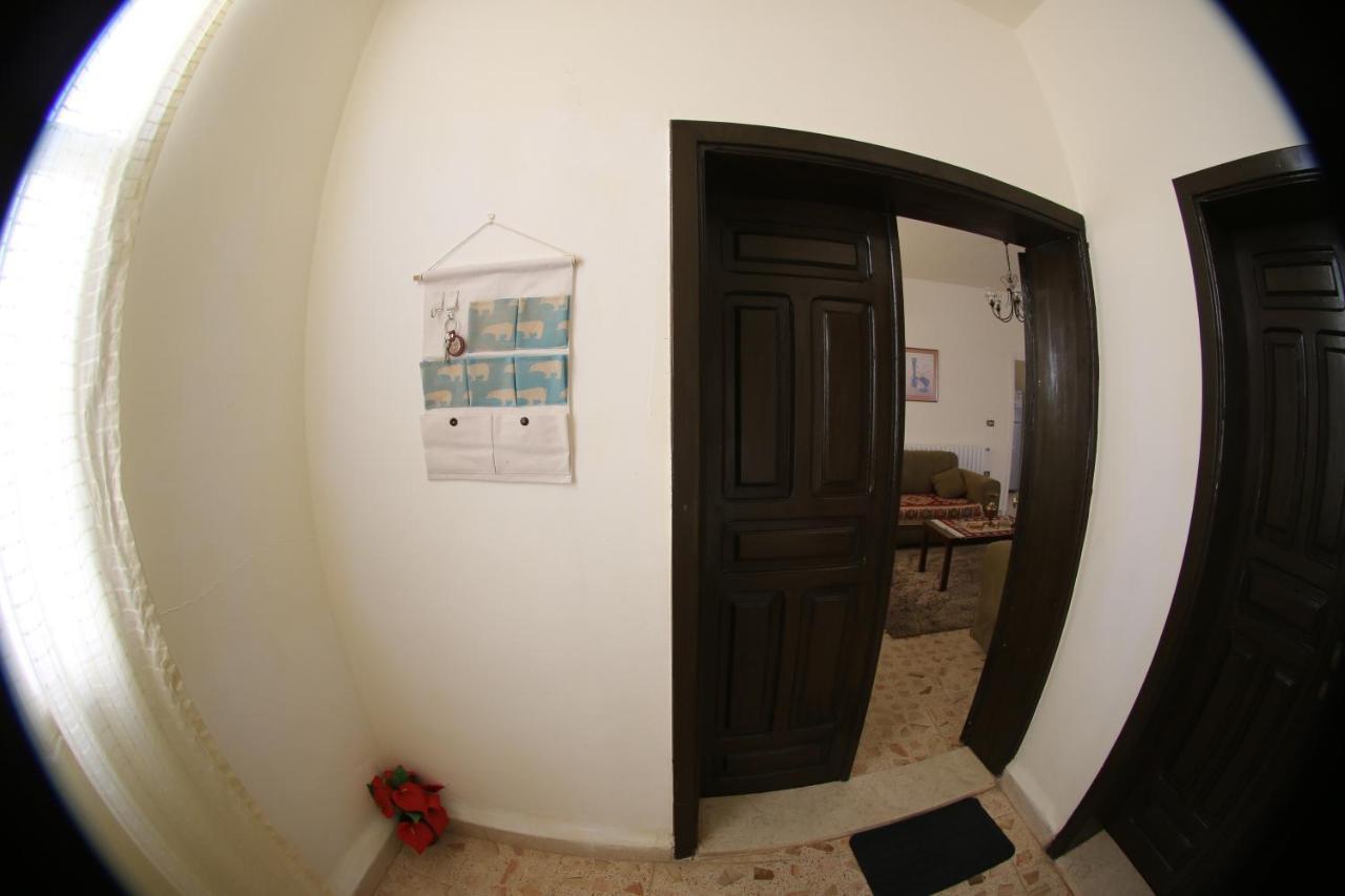 Alice & Andrew Apt. Few Steps To Madaba Old City Center Exterior photo